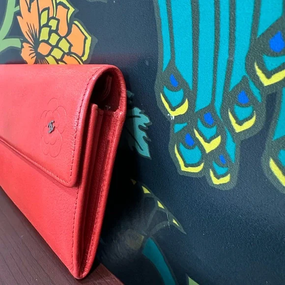 Chanel Camellia Embossed Long Wallet – Coral Caviar Leather - Picture 5 of 11